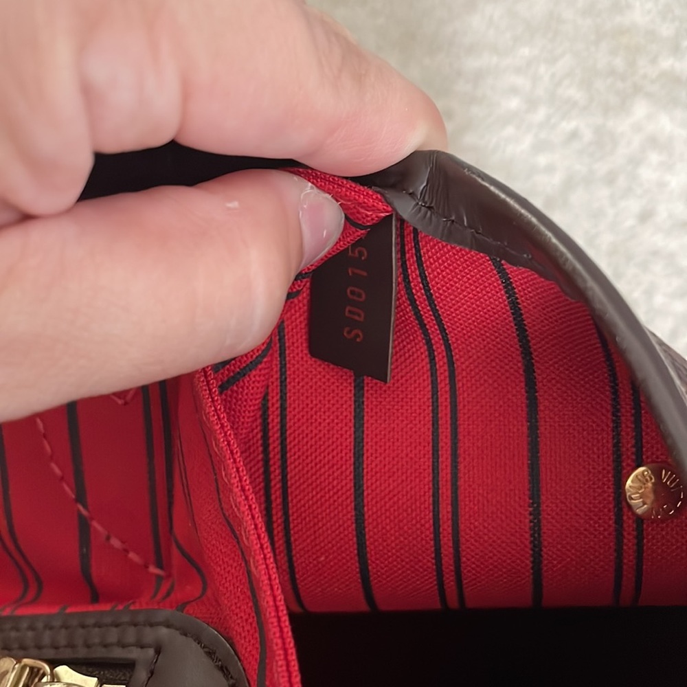 Louis Vuitton MM Neverfull - Picture 13 of 13